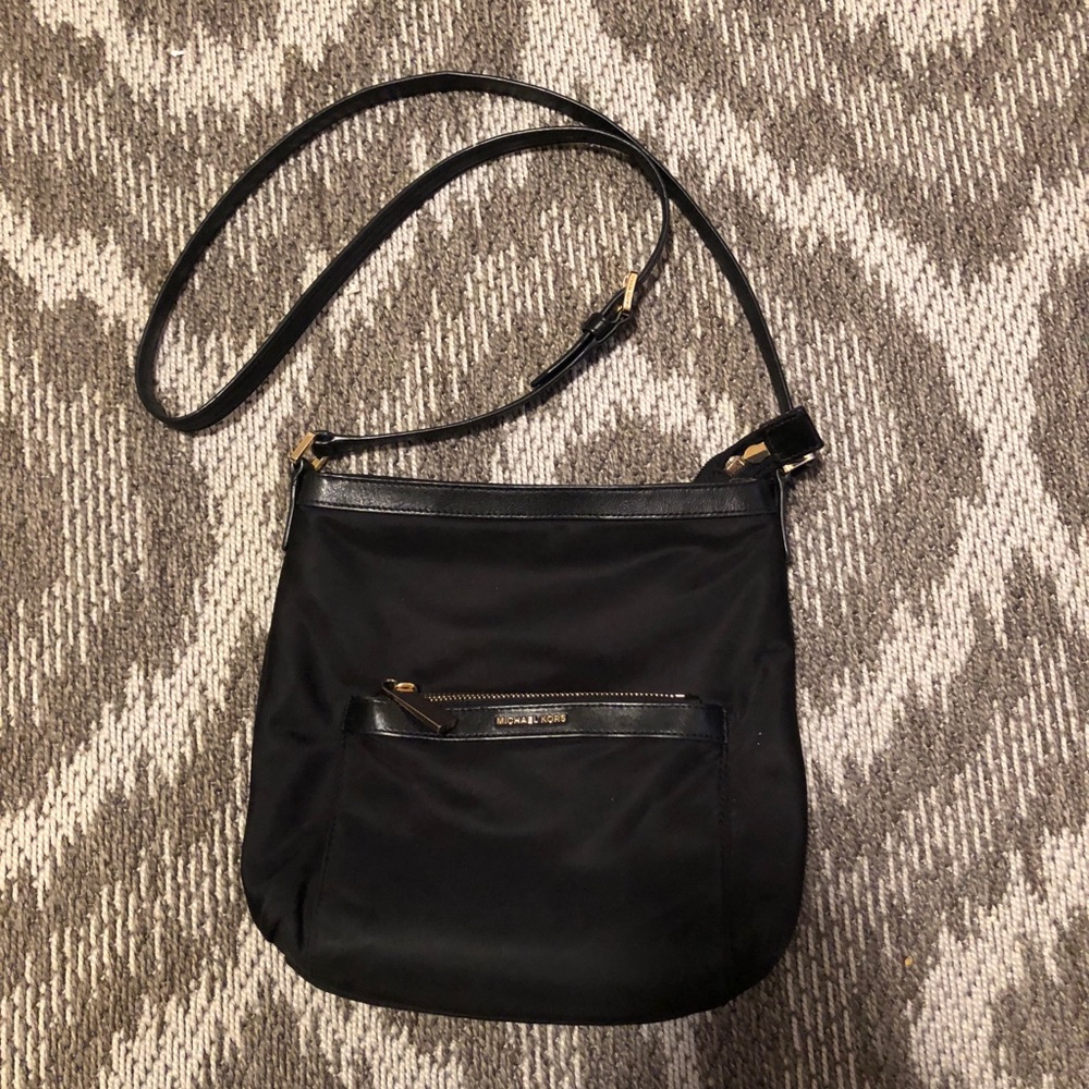 Black Michael Kors Crossbody Purse